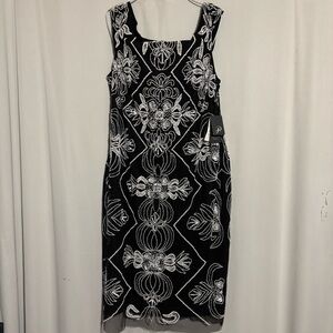 Adrianna Papell Elegant Black and White off-the -shoulder Beaded Dress 18W New